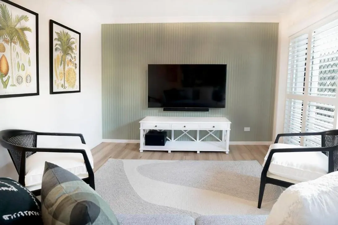 Budds Villa 2 By Khove Gold Coast