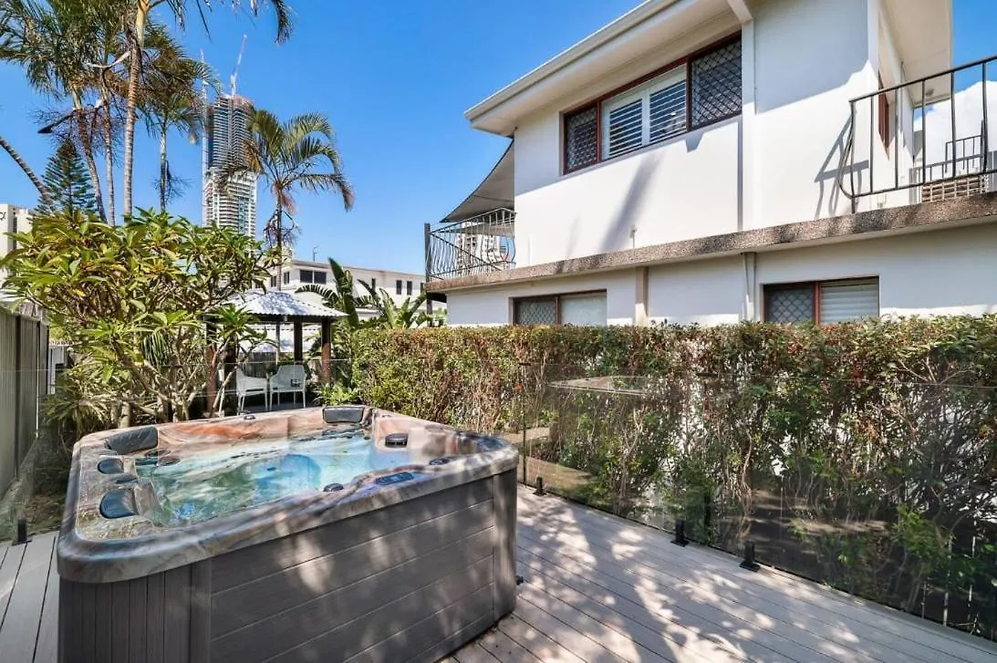 Budds Villa 2 By Khove Gold Coast Australia