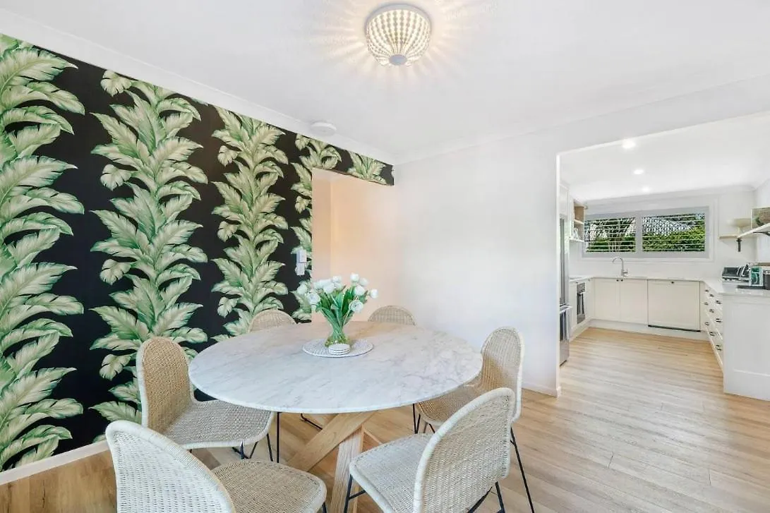 Budds Villa 2 By Khove Gold Coast